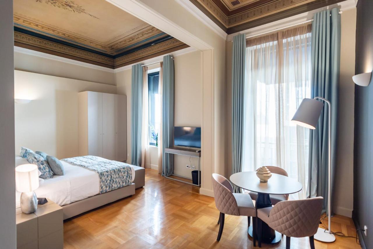 33Solonossuites أثينا المظهر الخارجي الصورة