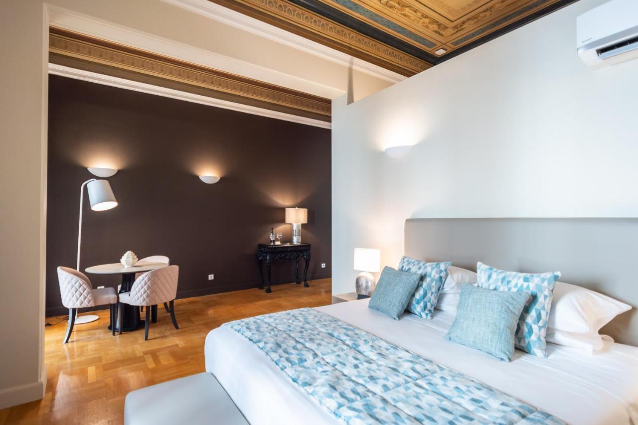 33Solonossuites أثينا المظهر الخارجي الصورة