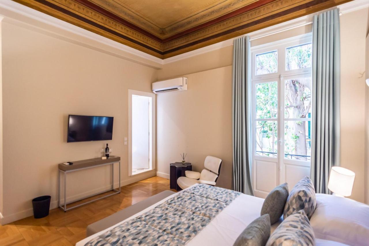 33Solonossuites أثينا المظهر الخارجي الصورة