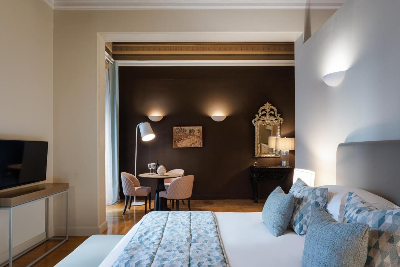33Solonossuites أثينا المظهر الخارجي الصورة