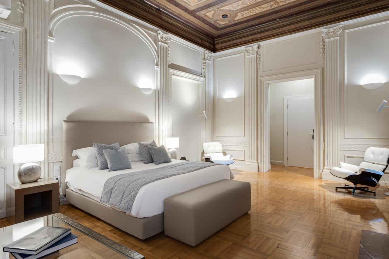 33Solonossuites أثينا المظهر الخارجي الصورة