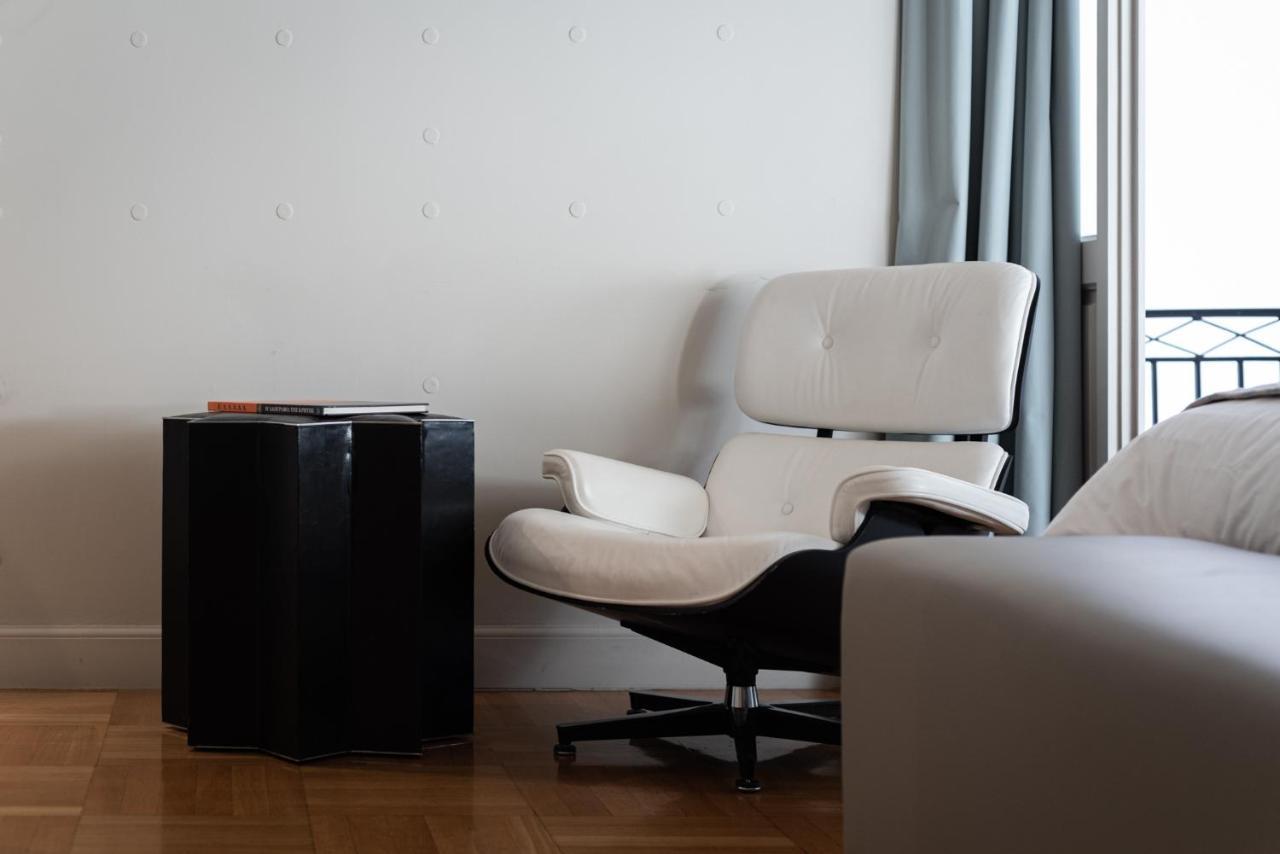 33Solonossuites أثينا المظهر الخارجي الصورة