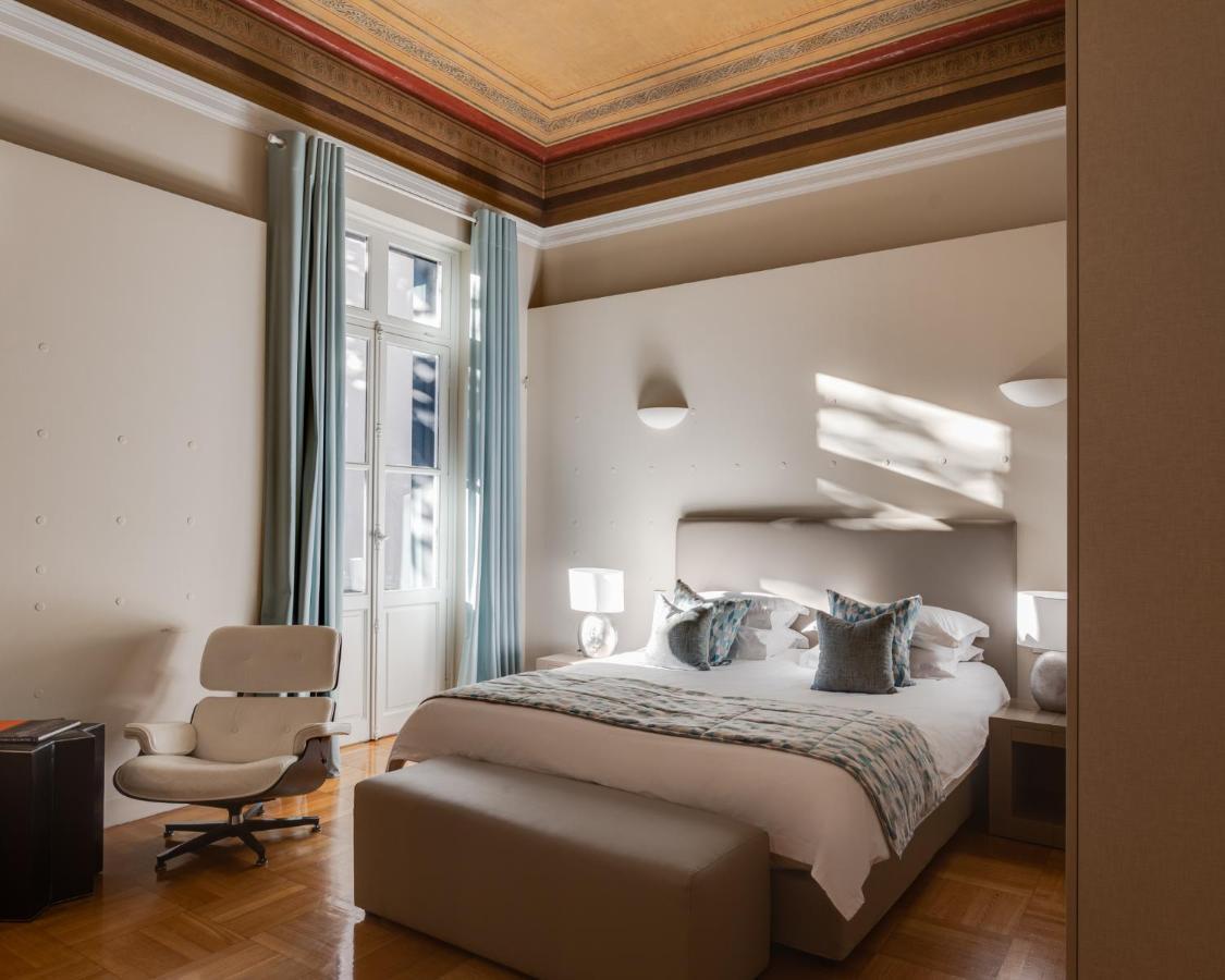 33Solonossuites أثينا المظهر الخارجي الصورة