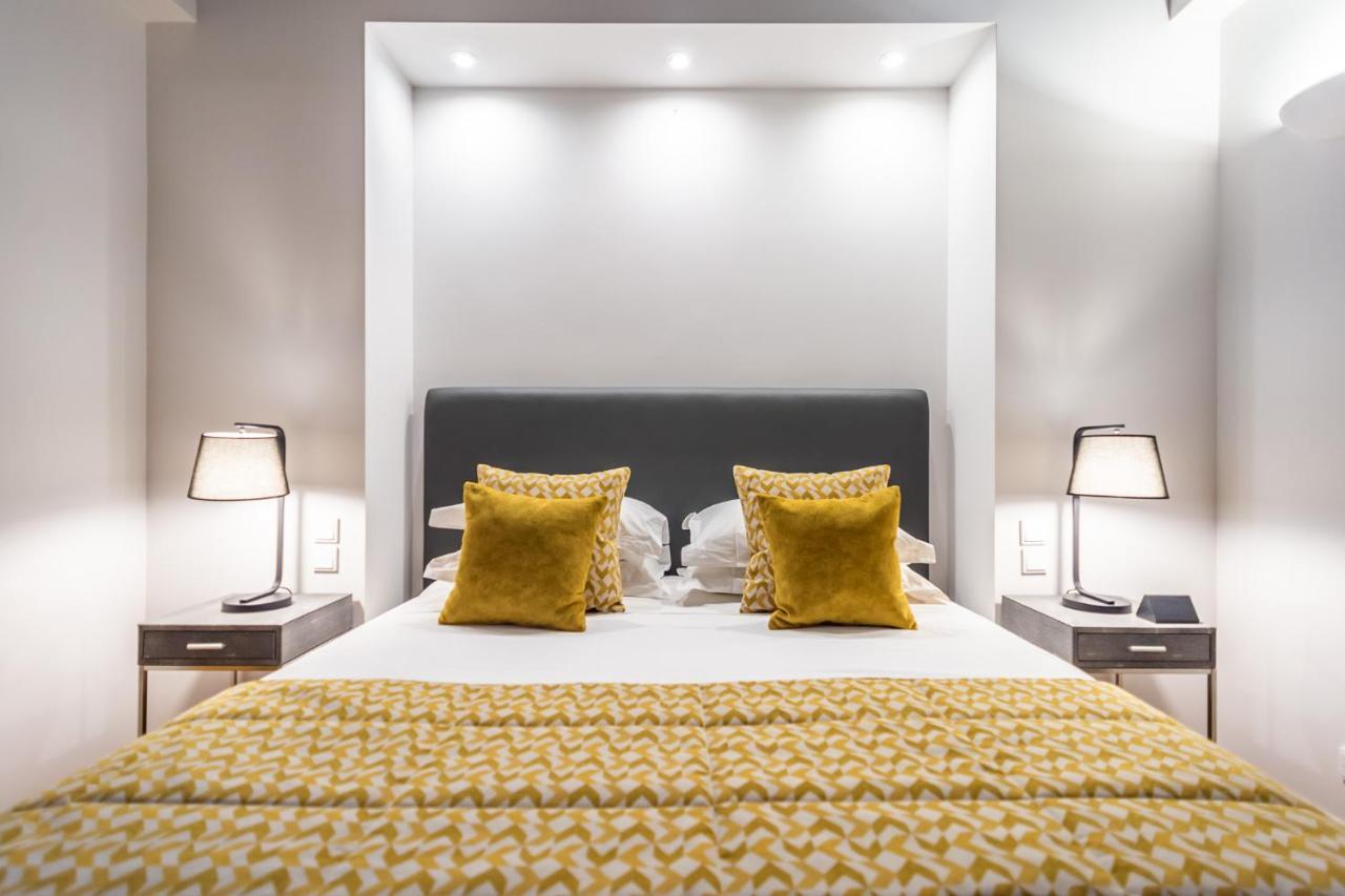 33Solonossuites أثينا المظهر الخارجي الصورة